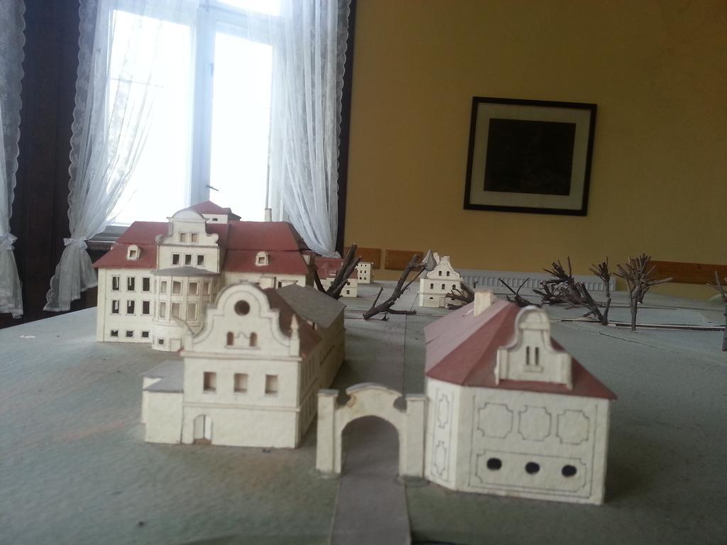 Palac Jastrowiec Екстериор снимка