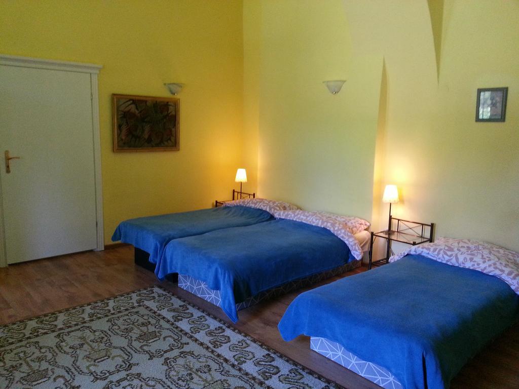 Palac Jastrowiec Екстериор снимка