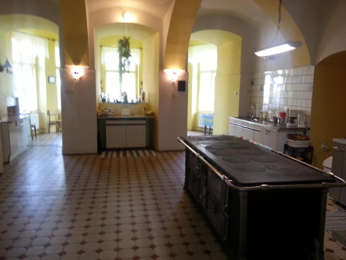 Palac Jastrowiec Екстериор снимка
